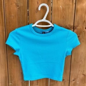 NWOT H&M Blue Crop Top